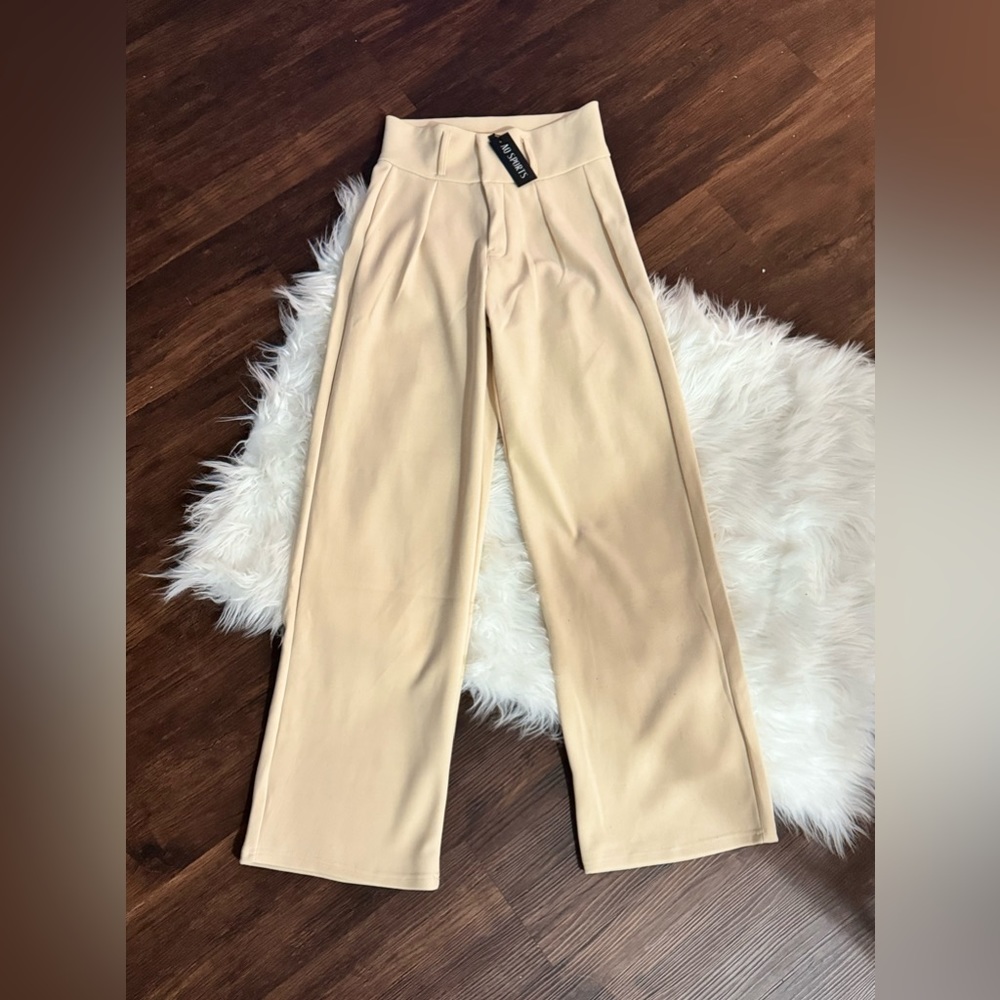 NWT AQ SPORTS SIZE: L